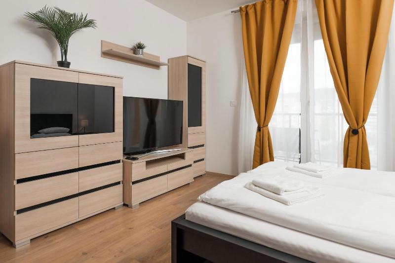 Waterfront City Apartments By Urbanrent - Oda