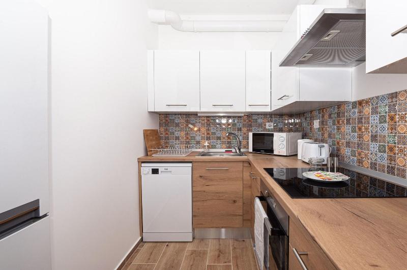 Waterfront City Apartments By Urbanrent - Oda