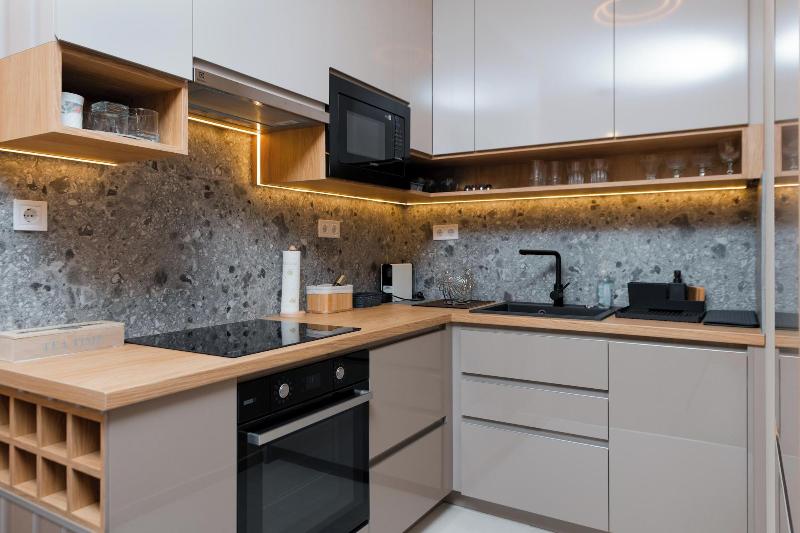 Waterfront City Apartments By Urbanrent - Oda