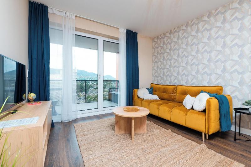 Waterfront City Apartments By Urbanrent - Oda