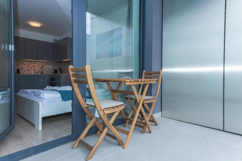 Waterfront City Apartments By Urbanrent - Oda