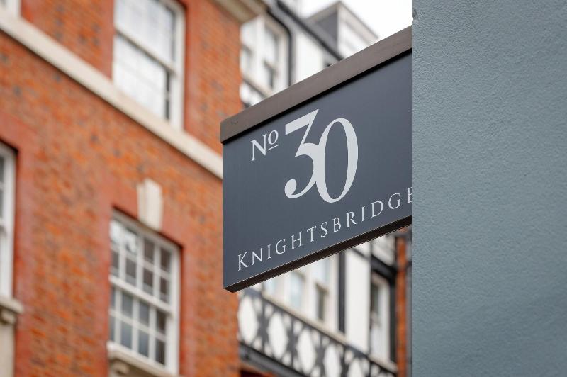 No 30 Knightsbridge - Lobi