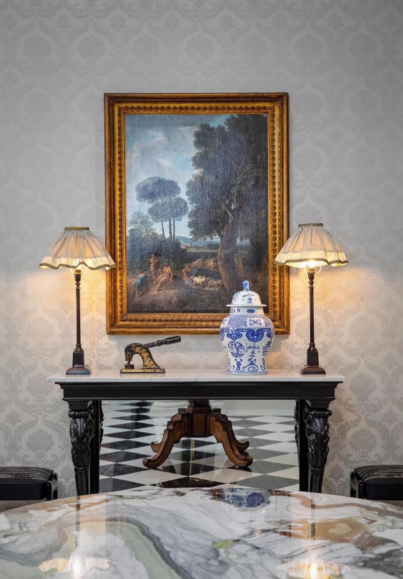 No 30 Knightsbridge - Lobi