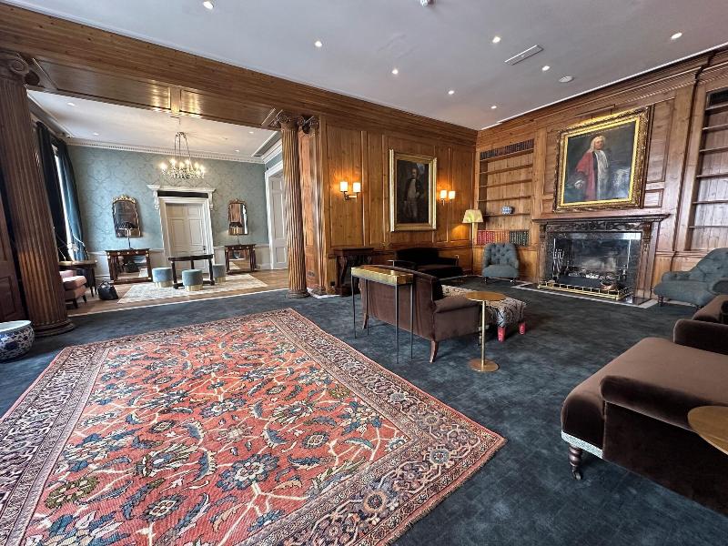 No 30 Knightsbridge - Aktivite