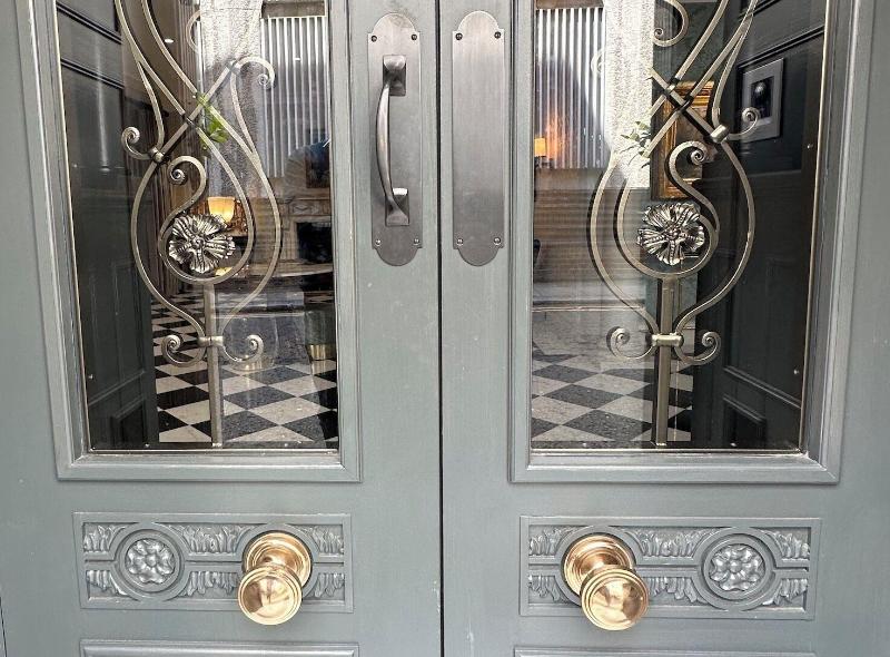 No 30 Knightsbridge - Genel
