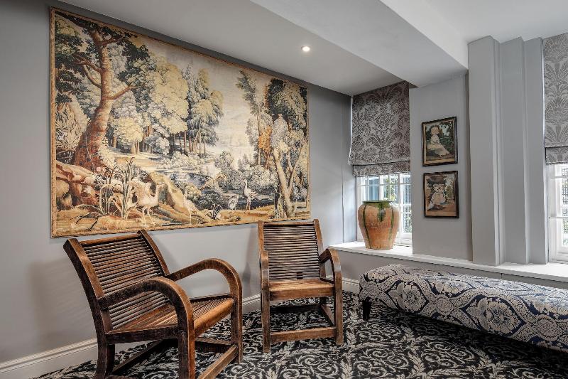 No 30 Knightsbridge - Oda