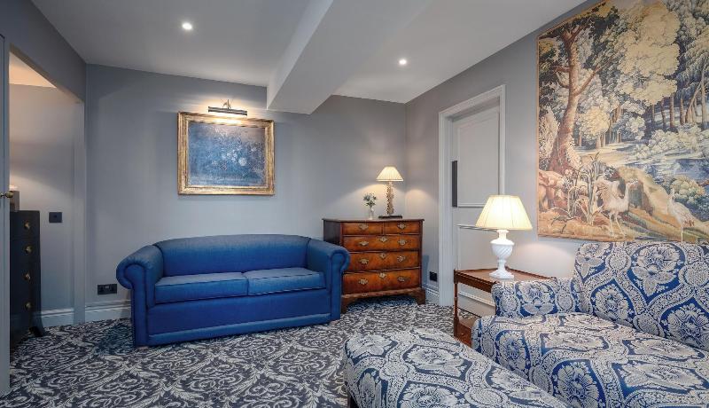 No 30 Knightsbridge - Oda