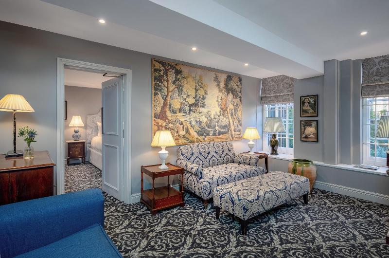 No 30 Knightsbridge - Oda