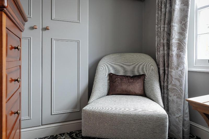 No 30 Knightsbridge - Oda