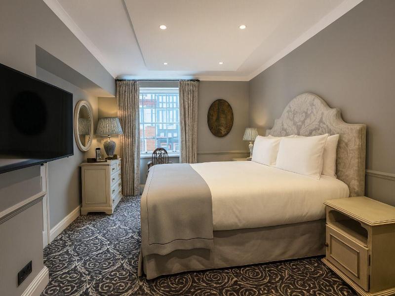 No 30 Knightsbridge - Oda