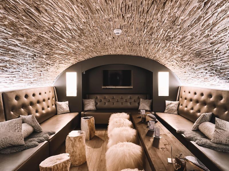 Le White - Bar