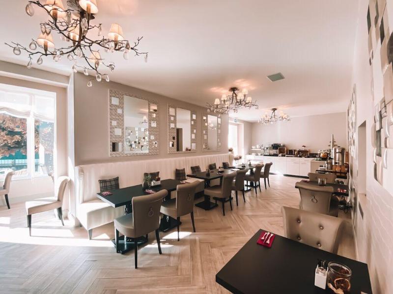 Le White - Restoran