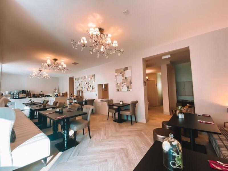 Le White - Restoran
