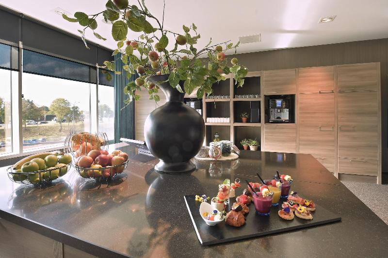 Van Der Valk Hotel Tiel - Lobi