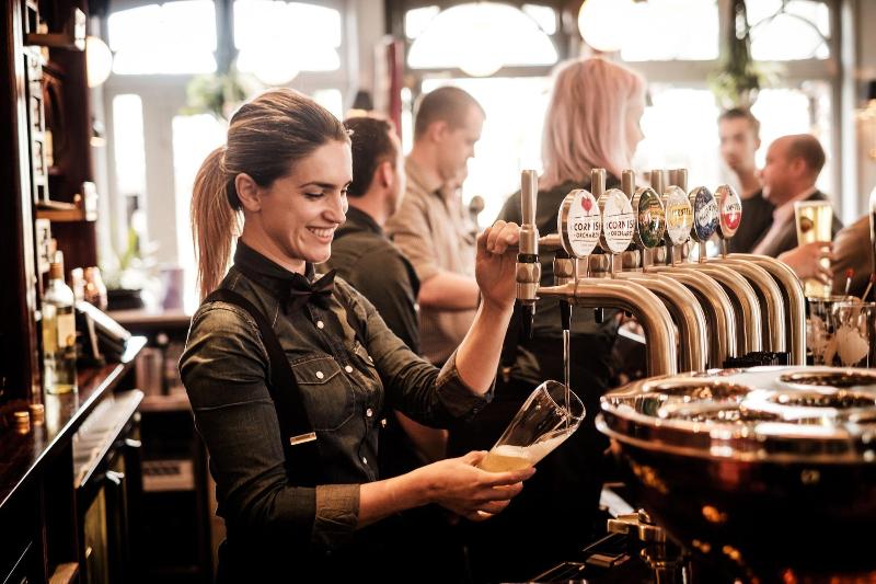 The Queen S Head - Bar