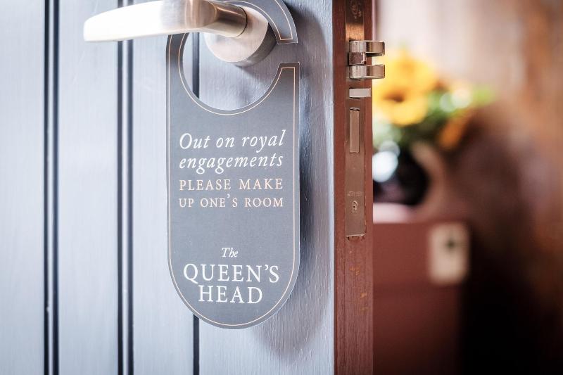 The Queen S Head - Oda