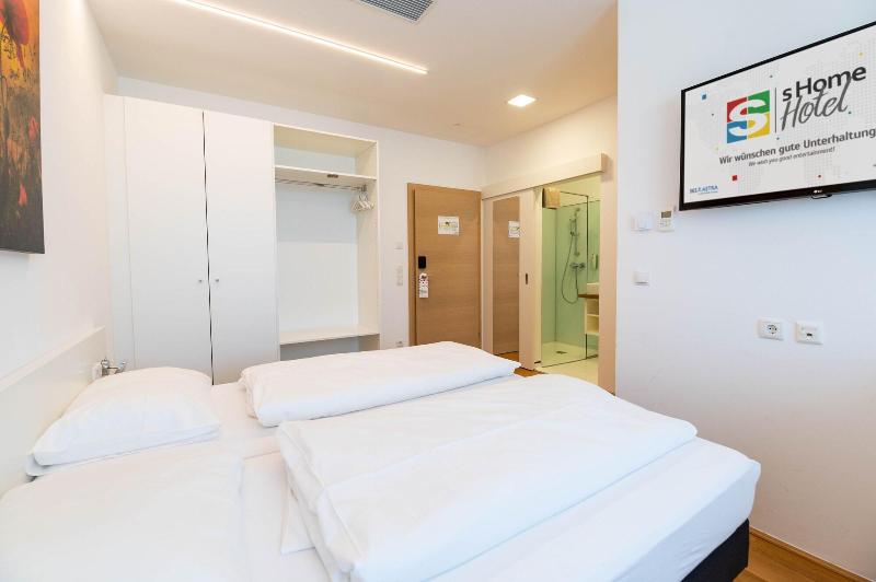 Shome Self Check In Hotel Graz - Oda