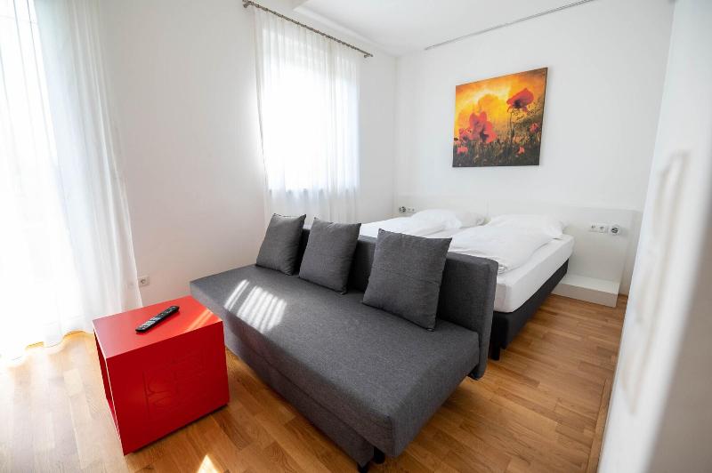 Shome Self Check In Hotel Graz - Oda
