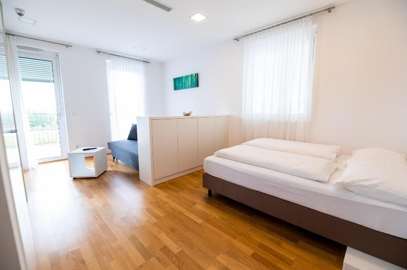 Shome Self Check In Hotel Graz - Oda