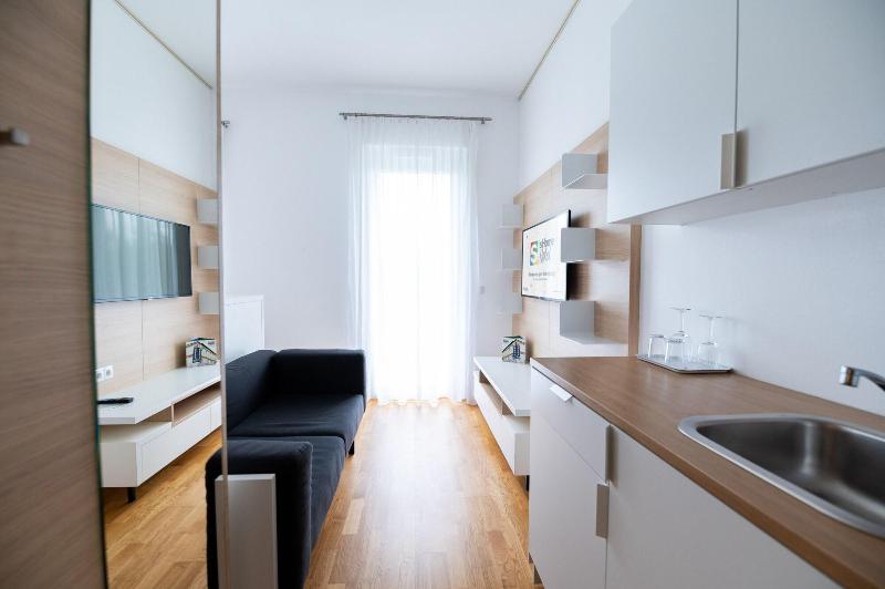 Shome Self Check In Hotel Graz - Oda