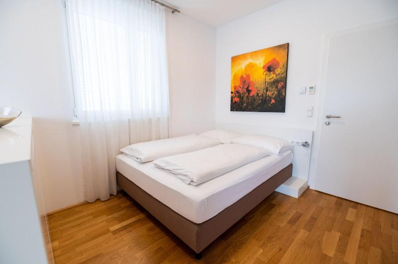 Shome Self Check In Hotel Graz - Oda