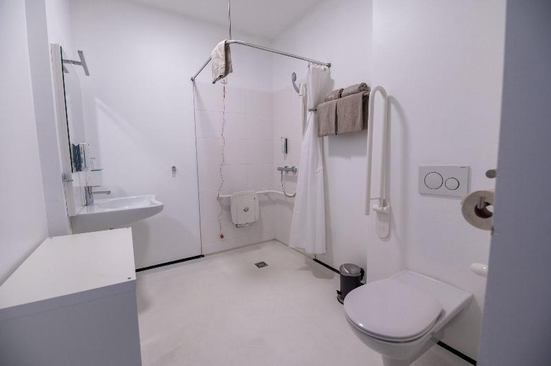 Shome Self Check In Hotel Graz - Oda