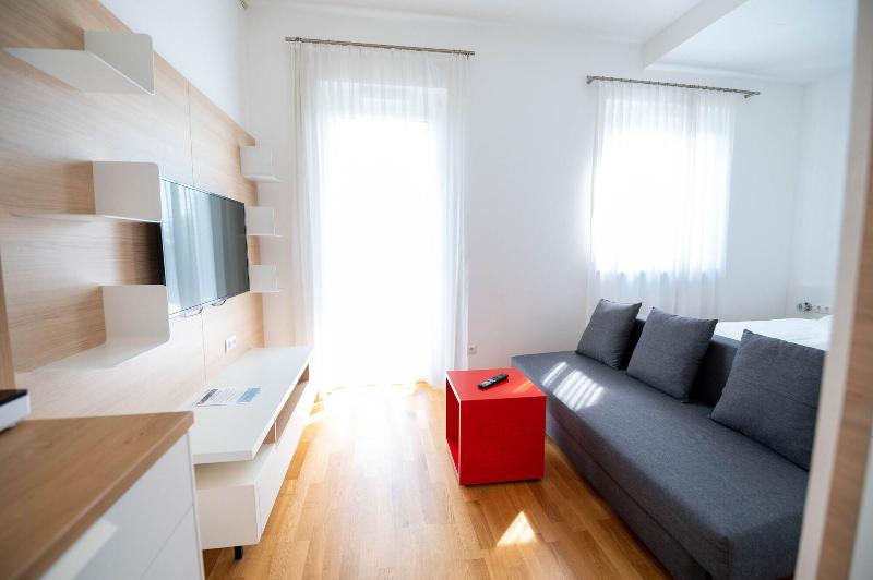 Shome Self Check In Hotel Graz - Oda