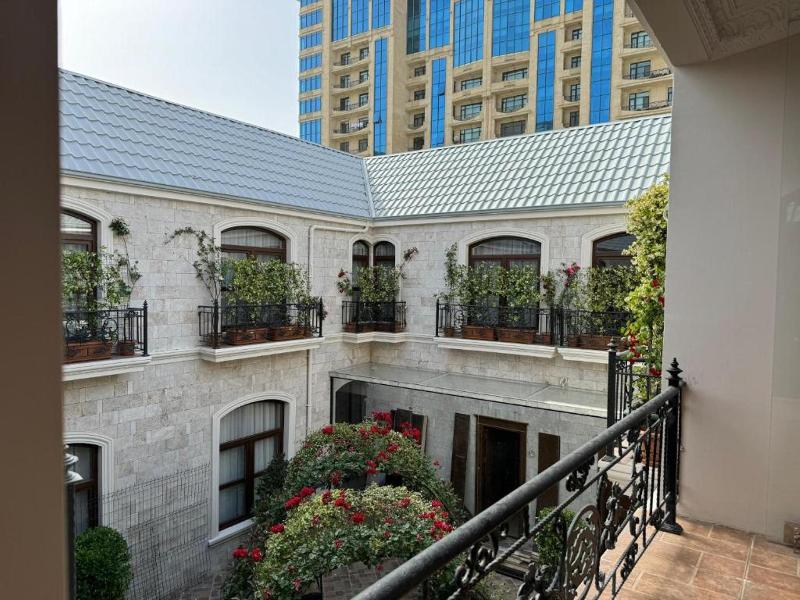 Midway Baku Hotel - Genel