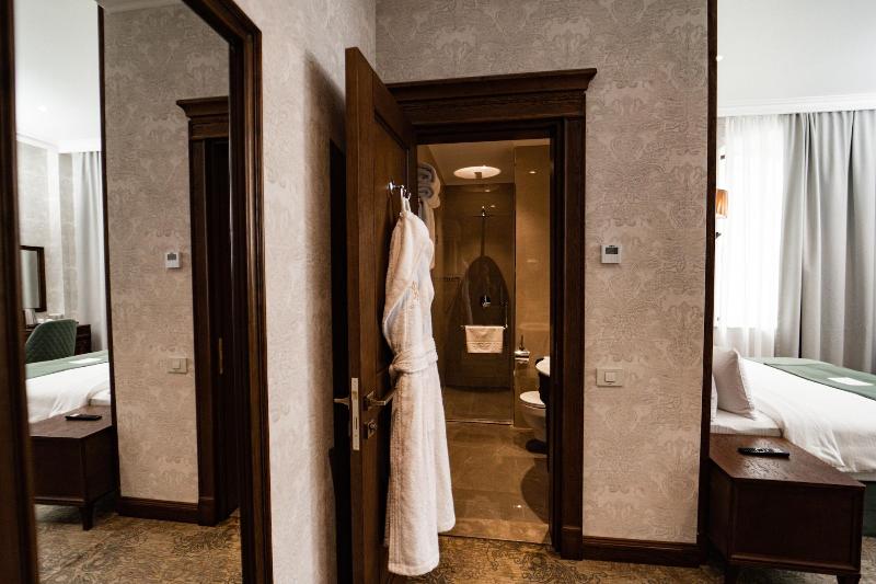 Midway Baku Hotel - Oda