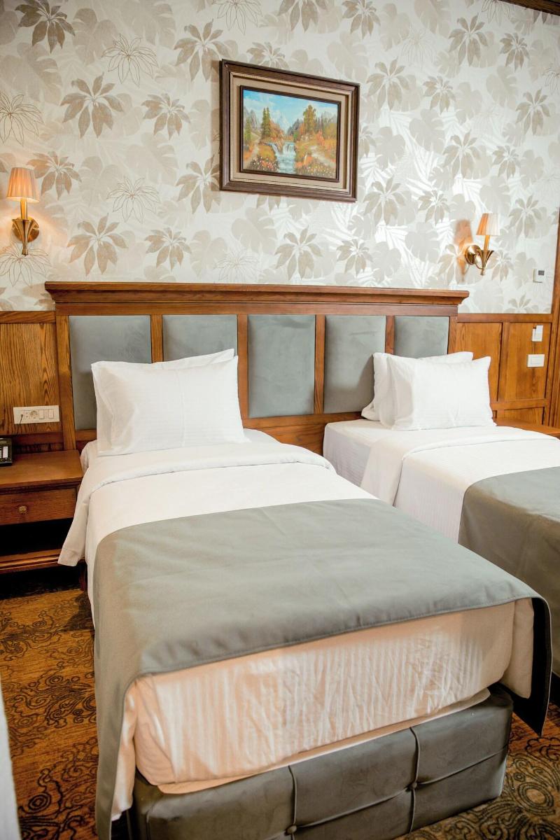 Midway Baku Hotel - Oda