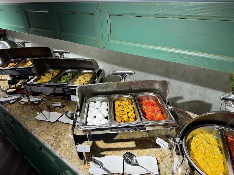 Midway Baku Hotel - Restoran