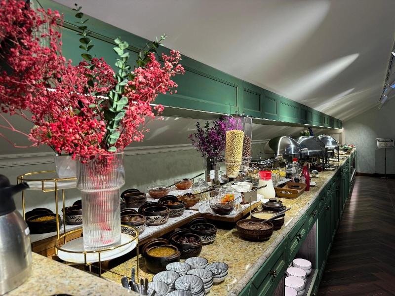 Midway Baku Hotel - Restoran