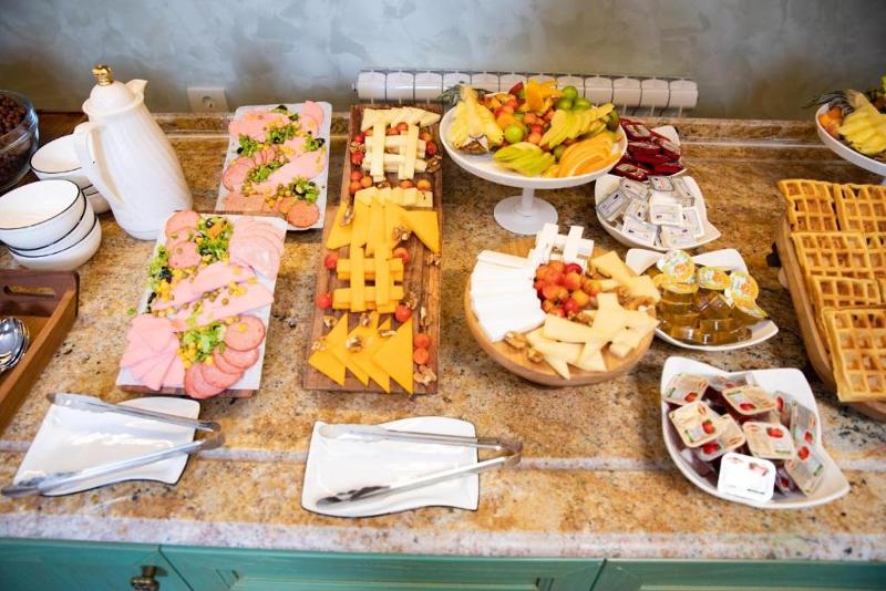 Midway Baku Hotel - Restoran