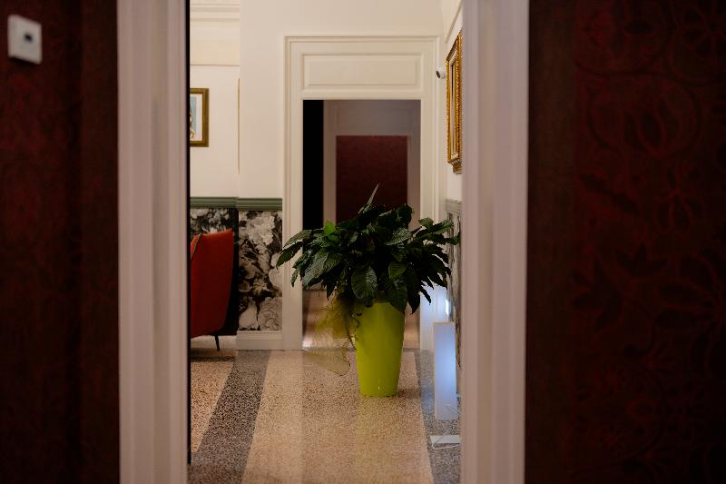 Lo Stemma Luxury Boutique Hotel - Lobi