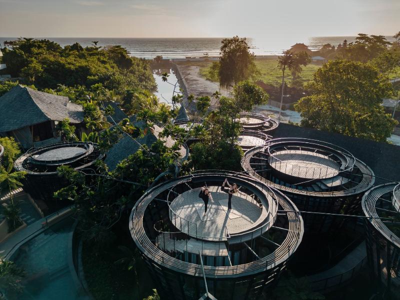 Canggu Cabana Beach Resort by Ini Vie Hospitality - Genel