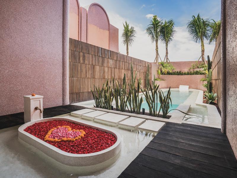 Seascape Resort Sanur by Ini Vie Hospitality - Havuz