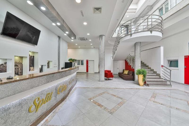 Split City Rooms - Lobi