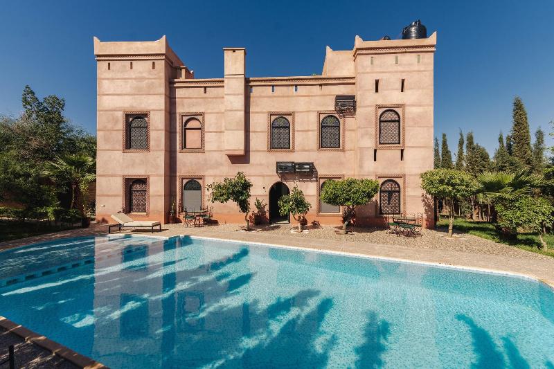 Riad Zinaida - Genel