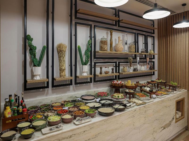Radisson Hotel & Residence Riyadh Olaya - Restoran
