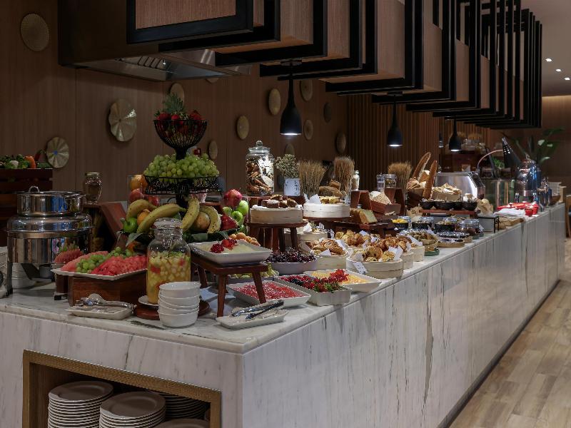 Radisson Hotel & Residence Riyadh Olaya - Restoran