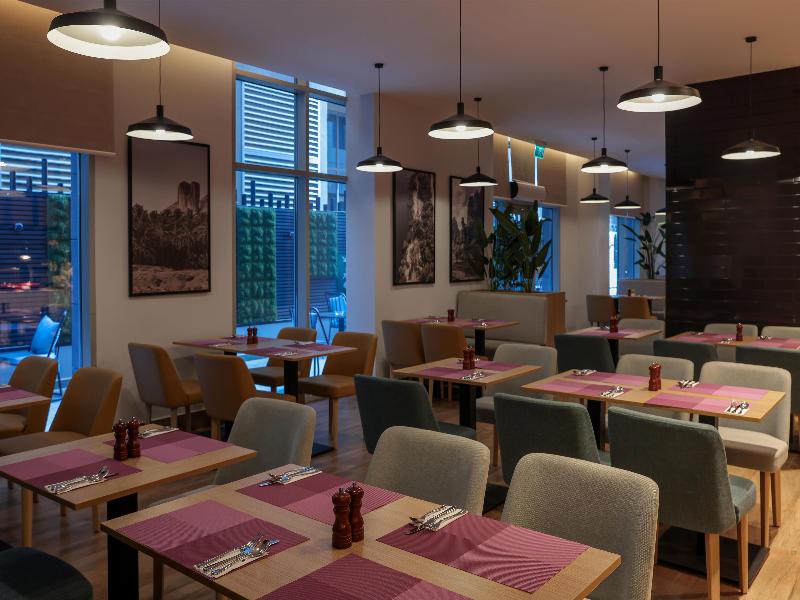 Radisson Hotel & Residence Riyadh Olaya - Restoran