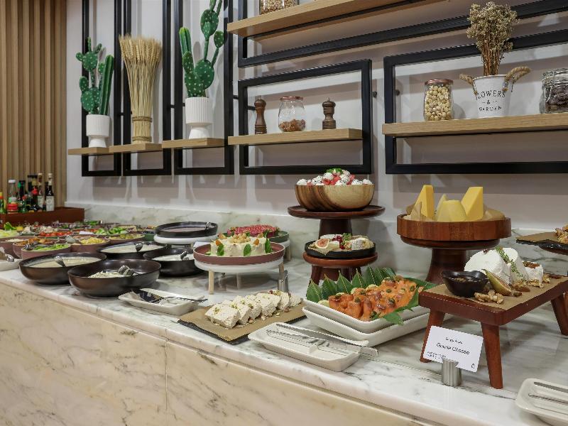 Radisson Hotel & Residence Riyadh Olaya - Restoran