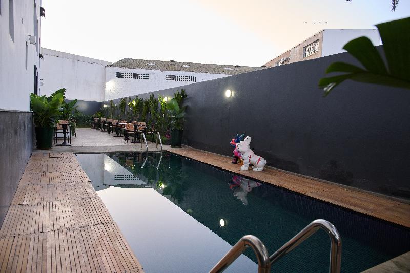 Fourteen Hotel Ain Sbaa - Havuz