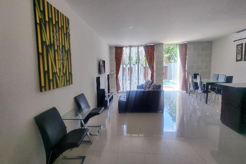 Tresna Villa 7 By Zuzu - Lobi