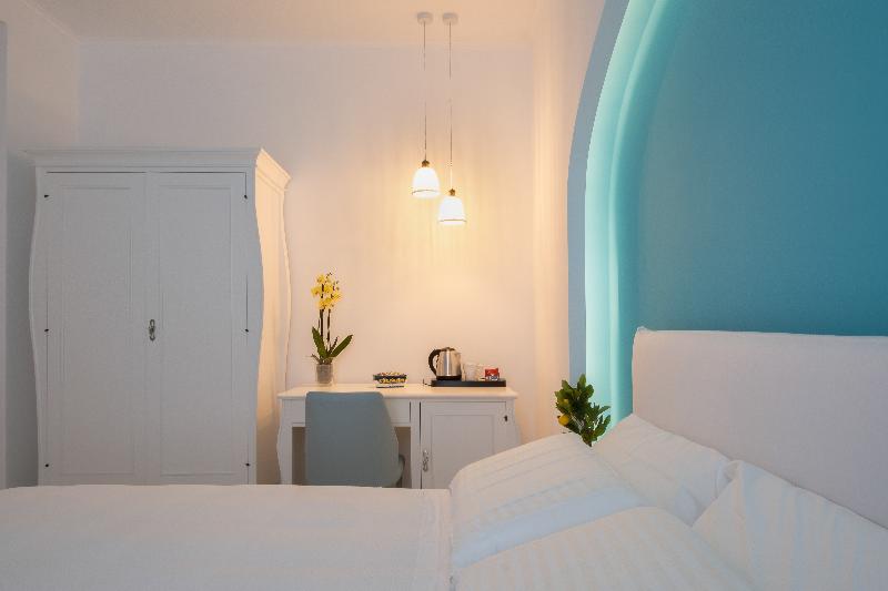 Palazzo Adele Rooms & Apartments - Oda