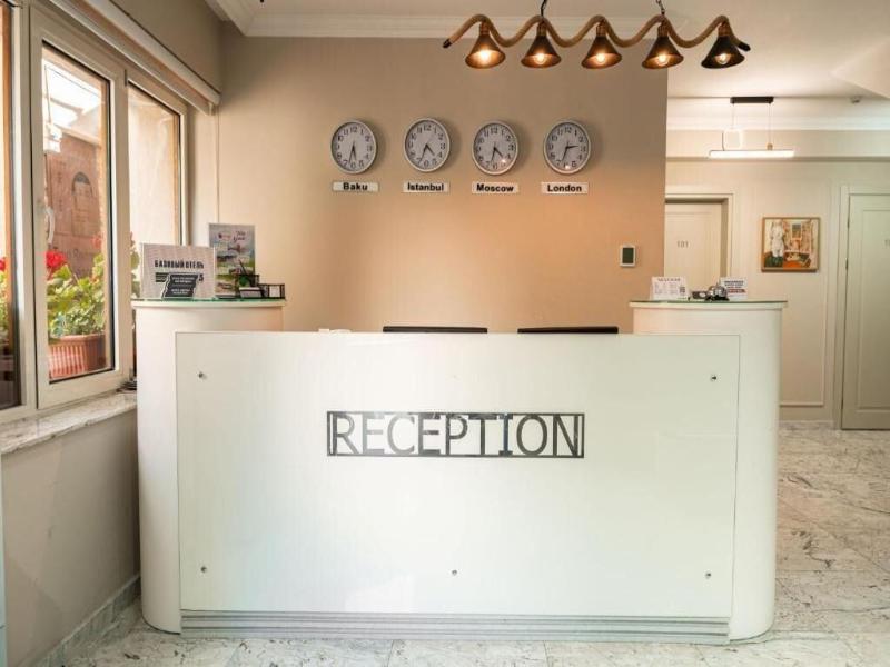 Parliament Hotel & Restaurant - Lobi