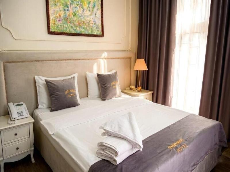 Parliament Hotel & Restaurant - Oda