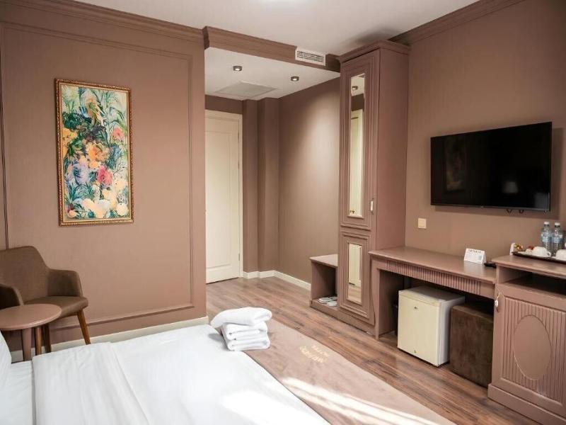 Parliament Hotel & Restaurant - Oda