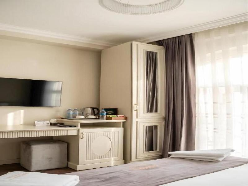Parliament Hotel & Restaurant - Oda