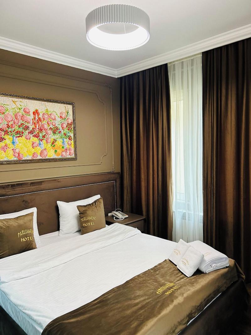 Parliament Hotel & Restaurant - Oda
